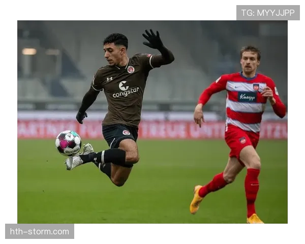 奥格斯堡边路进攻火力全开,战术革新助球队迎来赛季高光时刻 奥格斯堡边路进攻火力全开,战术革新助球队迎来赛季高光时刻